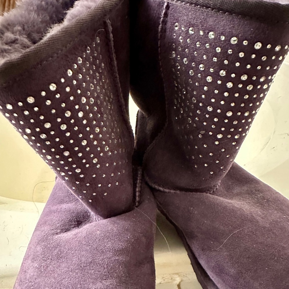EUC Like new! Authentic UGG Classic Short Bling Boots Purple Size 7